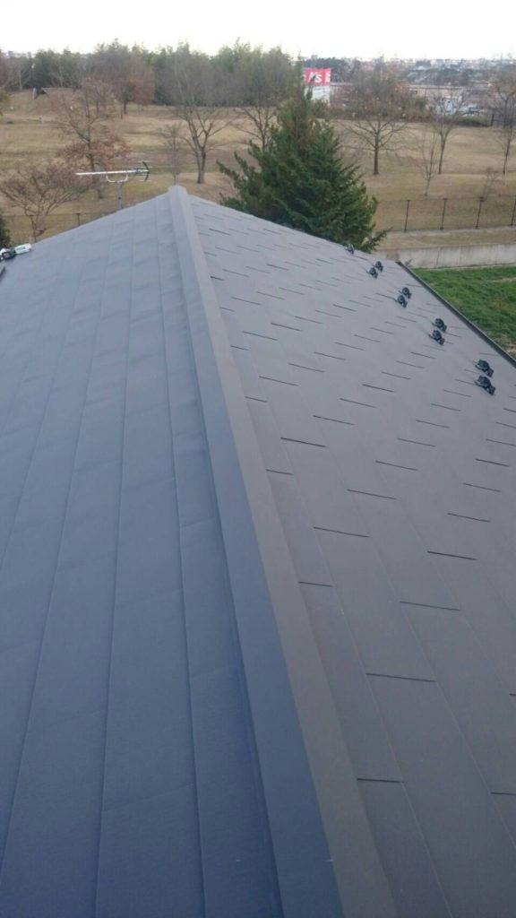 ガルバリウム鋼板に張り替えた完成写真