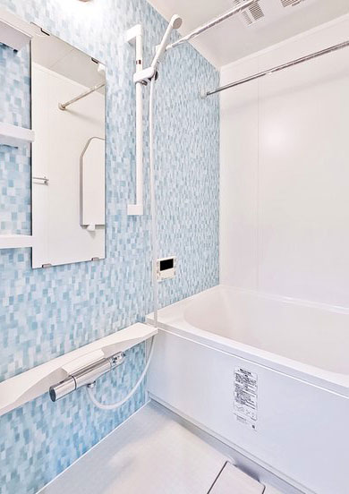 一戸建てのタイル張りの浴室をユニットバスに取り換えるリフォームを80万円台で実現した例