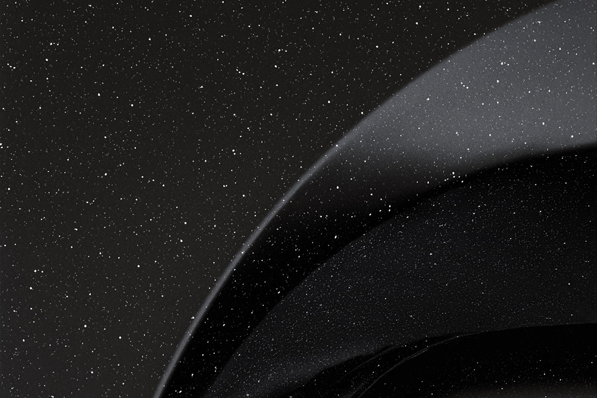 「ルミナスブラック」の写真