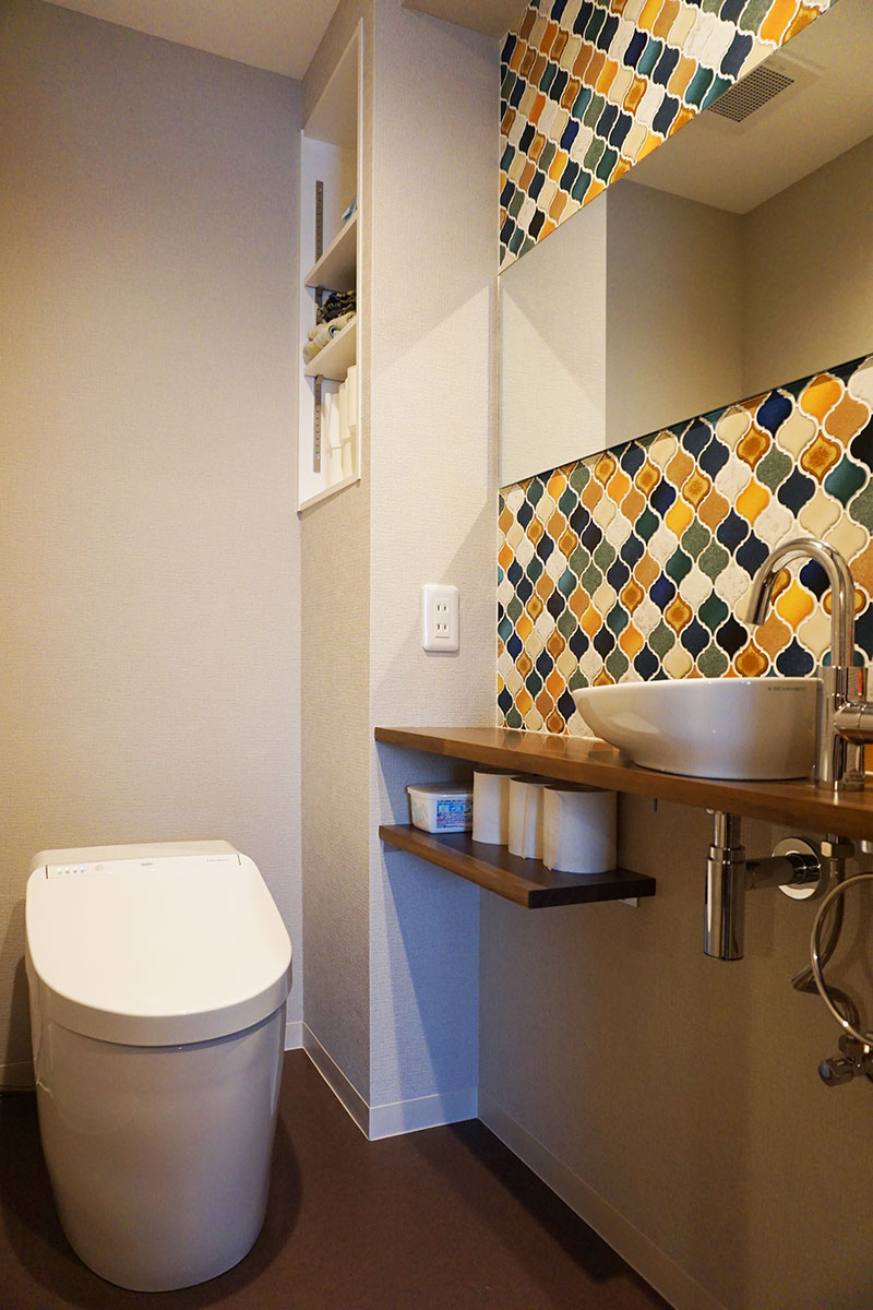 スタイリッシュなタンクレストイレ