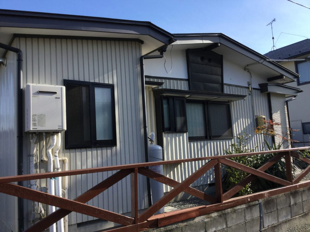 古びていたリフォーム前のサイディングの写真