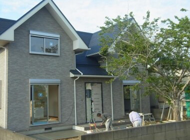 サイディングを張り替えてきれいになった外観の写真