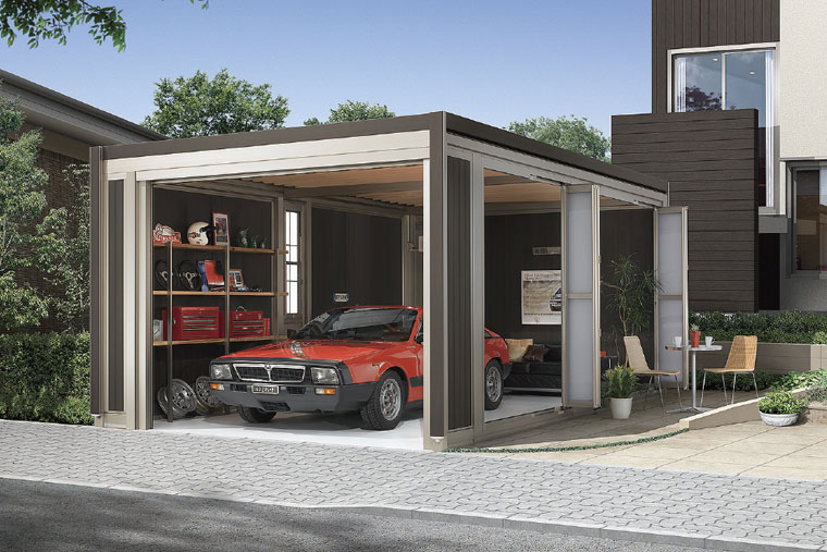 シャッターと建具で囲まれたガレージの画像