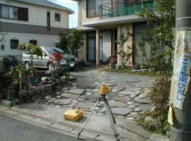 石を敷き詰めていた以前の写真