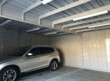 ガレージ内部の写真