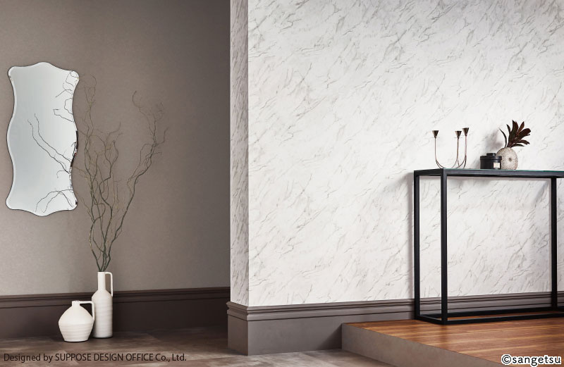 大理石デザインの壁紙をコーディネートした玄関・廊下