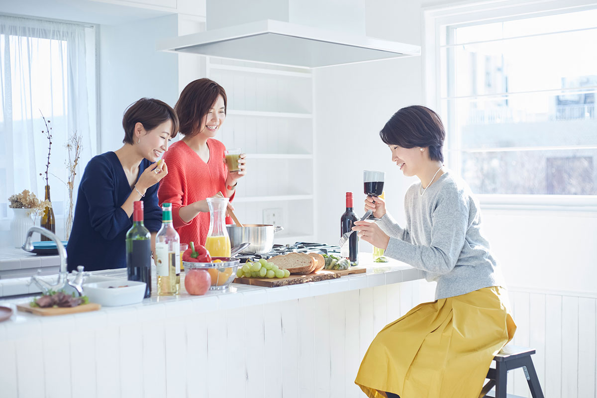 フラット対面式のキッチン