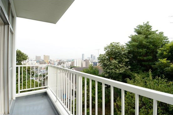 手すりの解体と新設