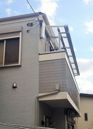 ポリカーボネート製の屋根