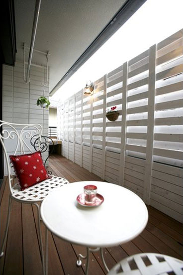 ベランダ・バルコニーのウッドデッキ