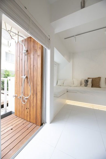 ベランダをシャワールームにリフォーム