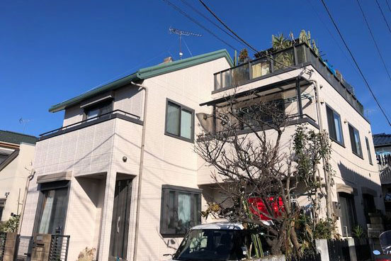 屋根と外壁を同時に塗装した事例