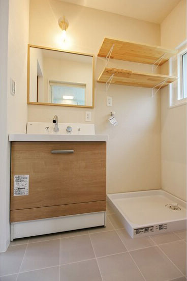 LIXILの洗面化粧台「ピアラ」