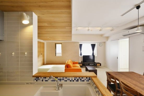 キッチンと小上がり和室の位置関係