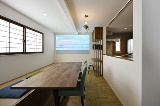 ダイニングの小上がり和室