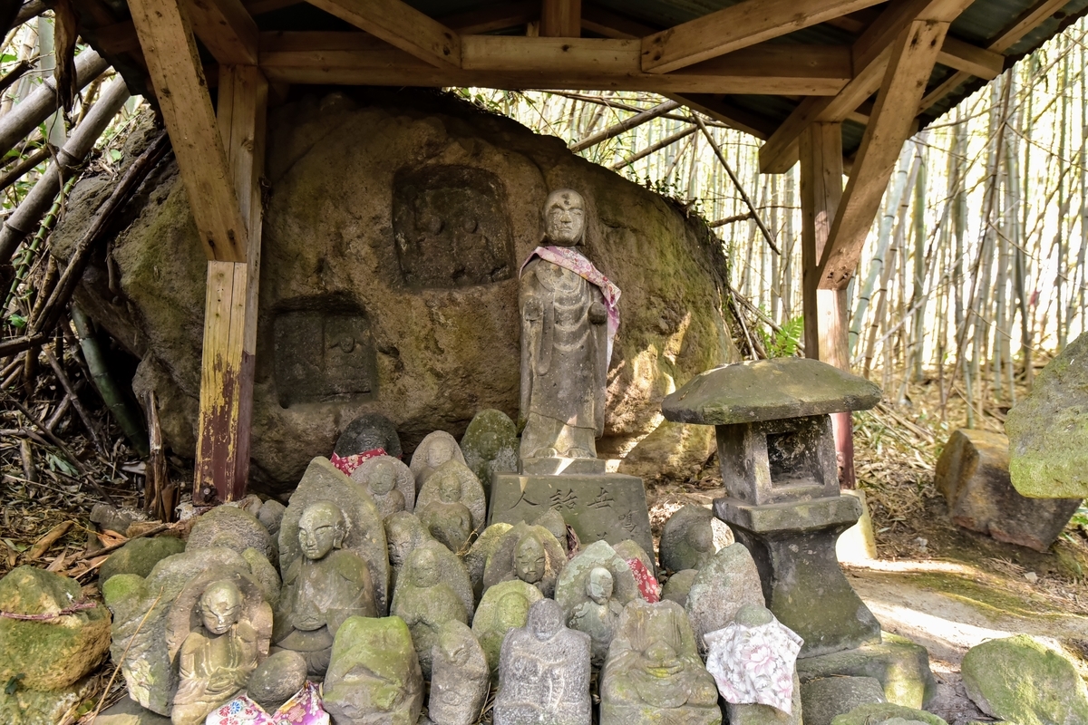 北村磨崖仏　大分県　杵築市　鴨川