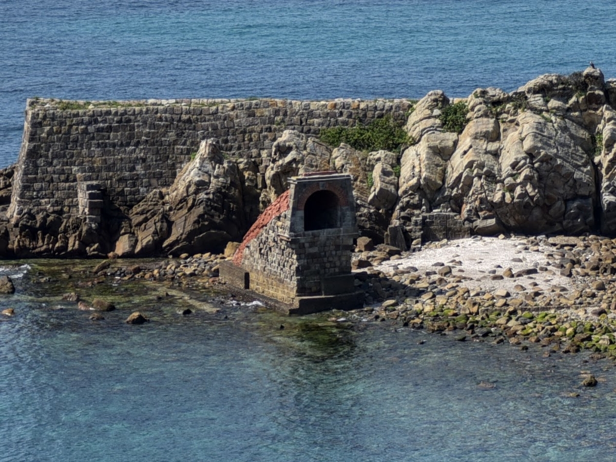 烏帽子坑　熊本県天草市牛深