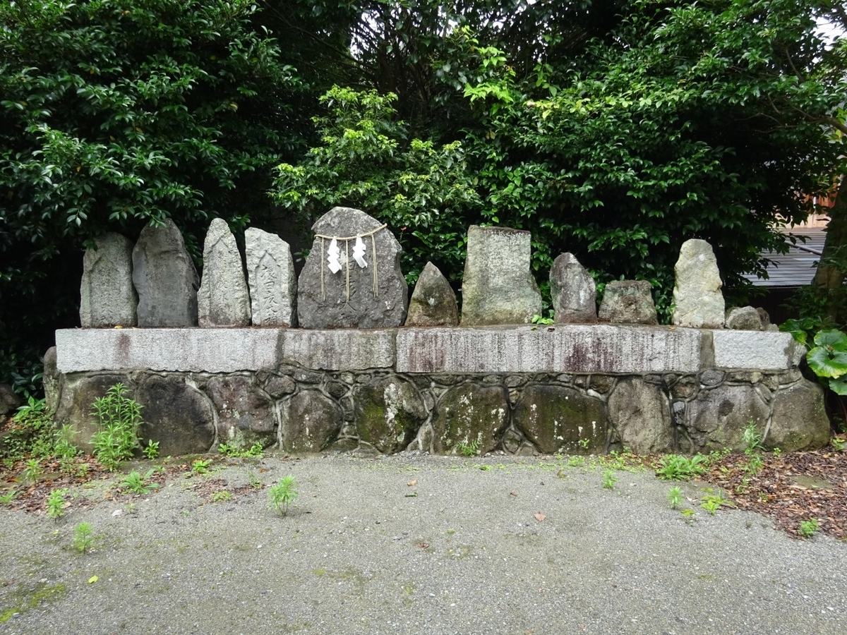 髙倉八幡神社の庚申塔群　〒802-0826 福岡県北九州市小倉南区横代南町４丁目