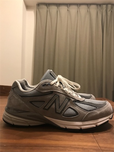 New Balance990 v4