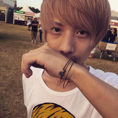 アンデトローゼとアーティスト Undetroze Info Blog