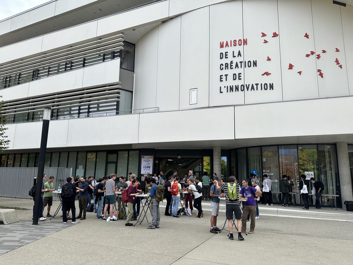 1日目の終わりに開催された懇親会の様子