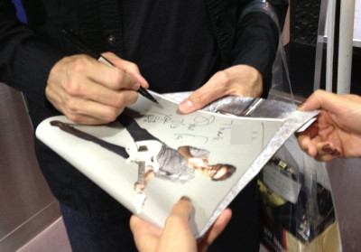 Autographing Autographing