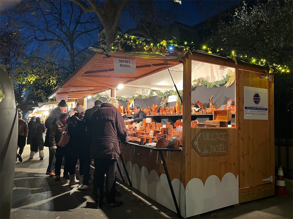 サン・ジェルマン・デ・プレのクリスマスマーケット！職人さんこだわりのお店でショッピング - りぼりぼブログ
