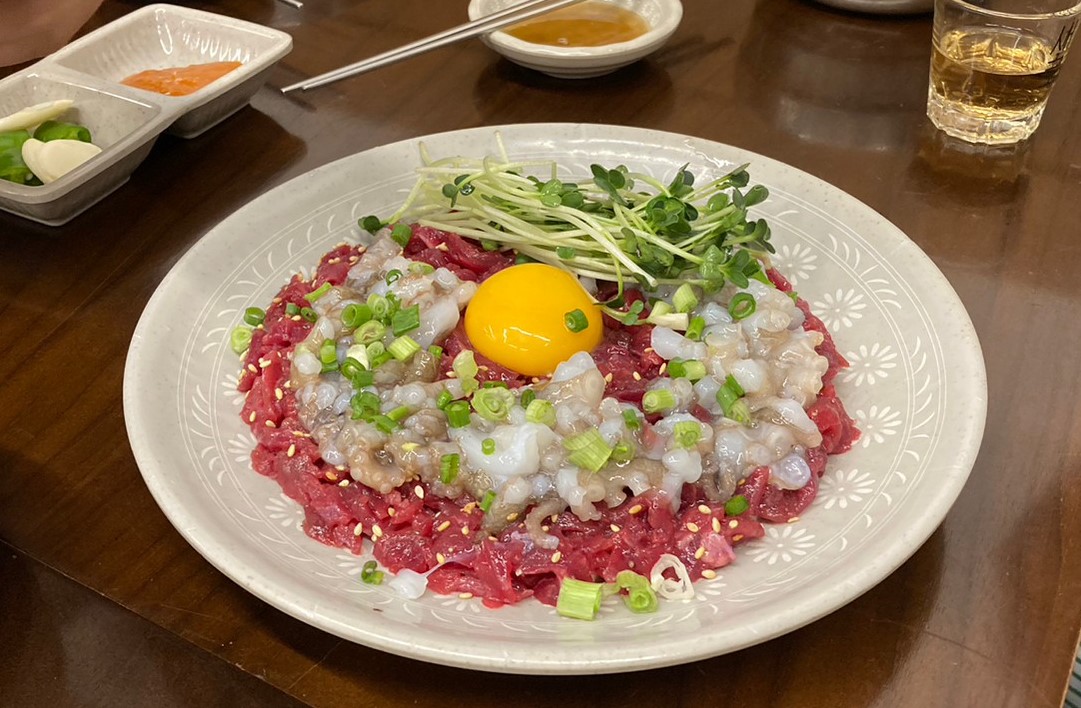 육회낙지탕탕이　ユッケナッチタンタンイ