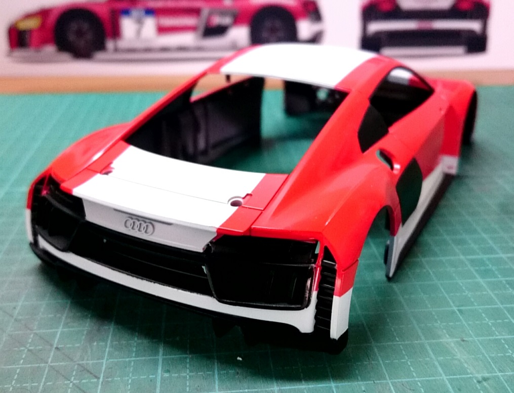 ミニッツ Audi R8 LMS 2015を「GT300」カラーに塗装！＜前編