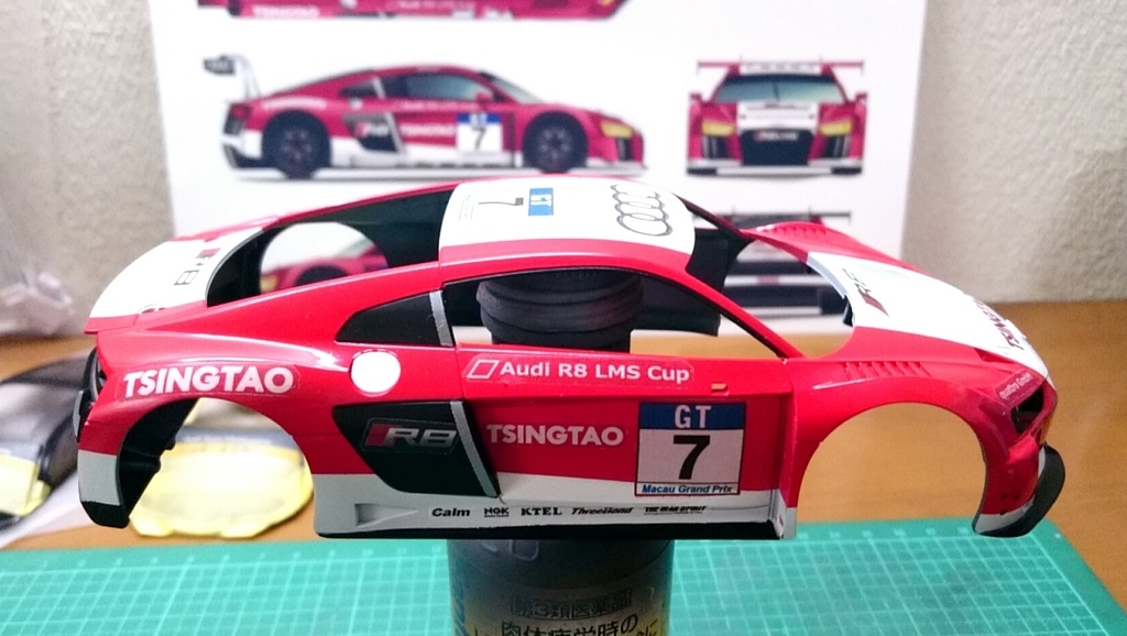 ミニッツ Audi R8 LMS 2015を「GT300」カラーに塗装！＜中編