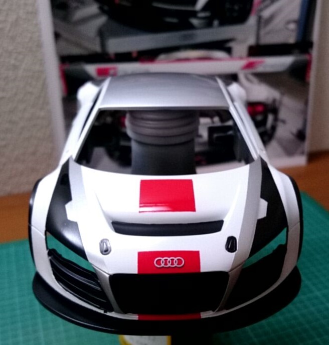 ミニッツ アウディ R8 ホワイトボディを Gt300 カラーに塗装 ２ リッキーのこだわり