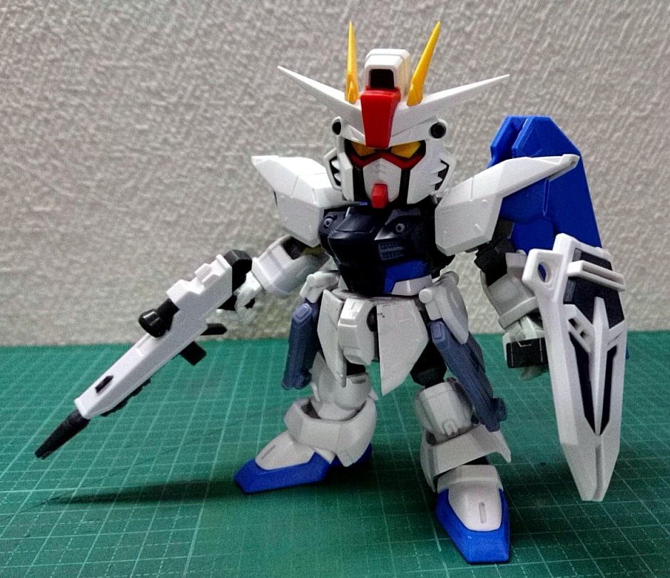 SDガンダム クロスシルエット フリーダムガンダム