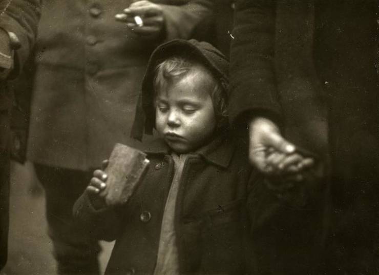 あなたは写真をみて何を考える 歴史的瞬間を捉えた写真１５選 ー世界へのdoorー