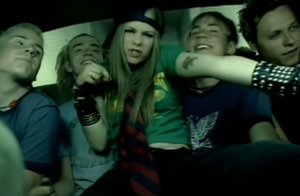 Sk8er Boi Avril Lavigne アヴリルラヴィーン 洋楽box 洋楽をひたすら和訳するブログ