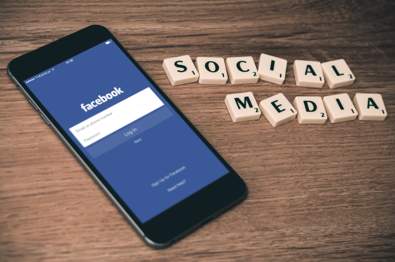 アイフォンアプリでフェイスブックアカウント登録
