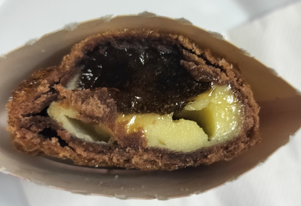 メープルバターホットケーキパイを実食。重量感ありました