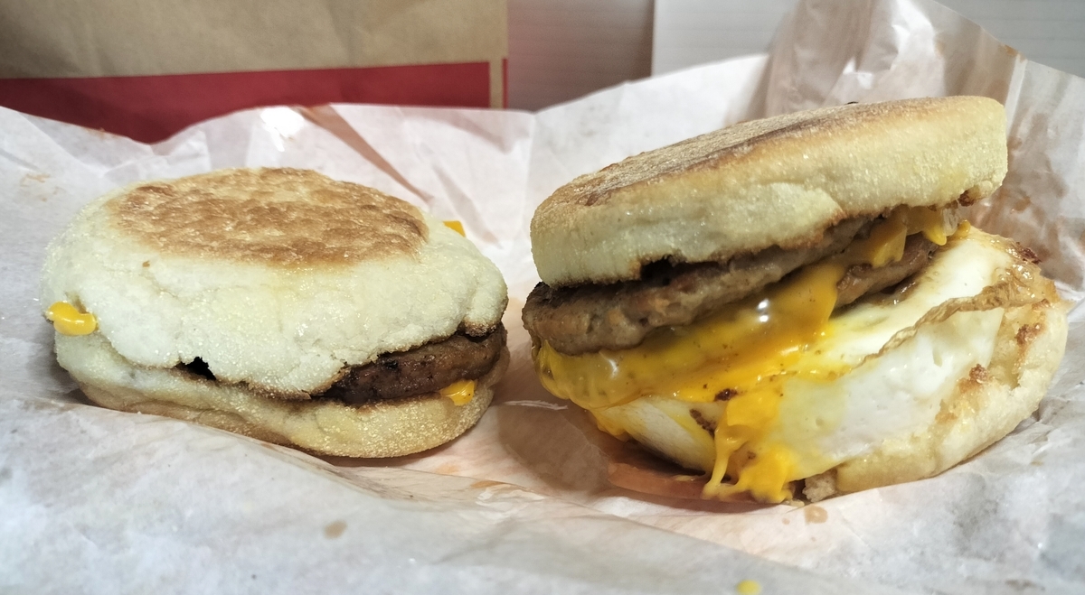 マクドナルドのメガマフィンを実食レビュー。朝より夜に食べたいです