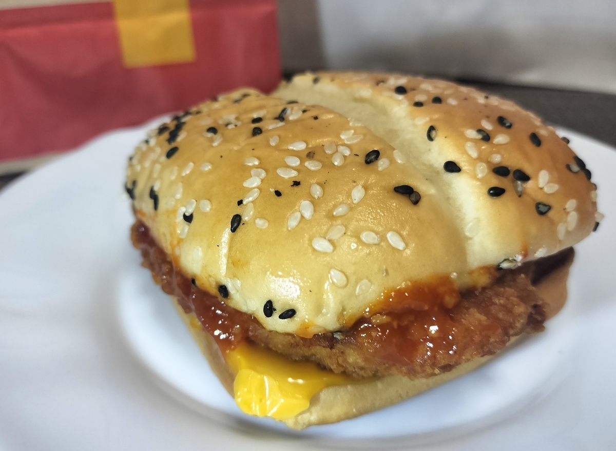 ホットチリ&タルタルチキンを実食レビュー。ありきたりなにんにく風味