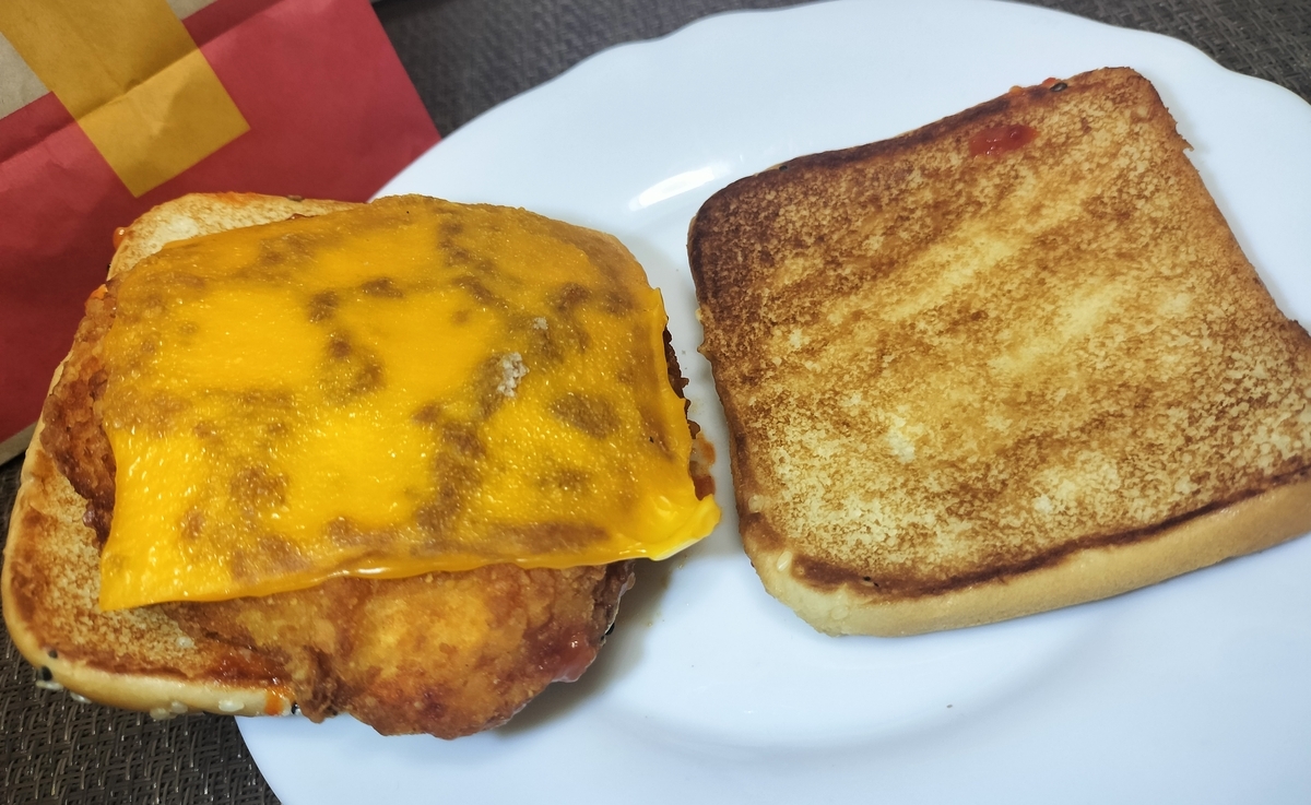 ホットチリ&タルタルチキンを実食レビュー。ありきたりなにんにく風味