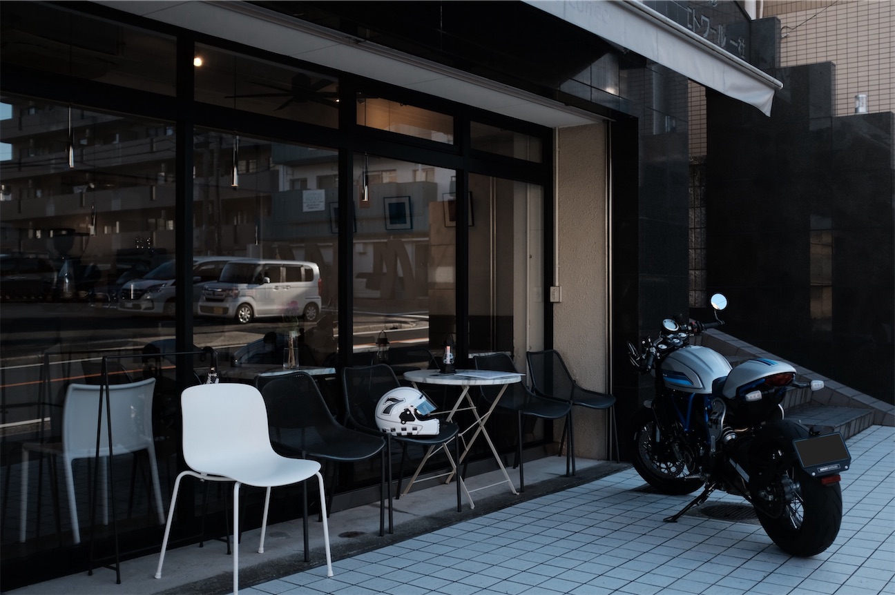 バイクで秋の夕刻カフェタイム＠presto coffee - Open Air Life