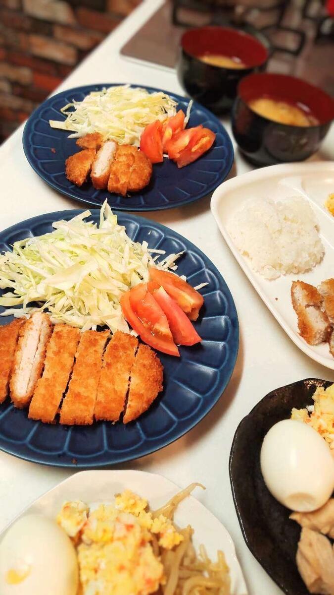 レンチンで食べられる簡単調理のとんかつ。生協の冷凍食品
