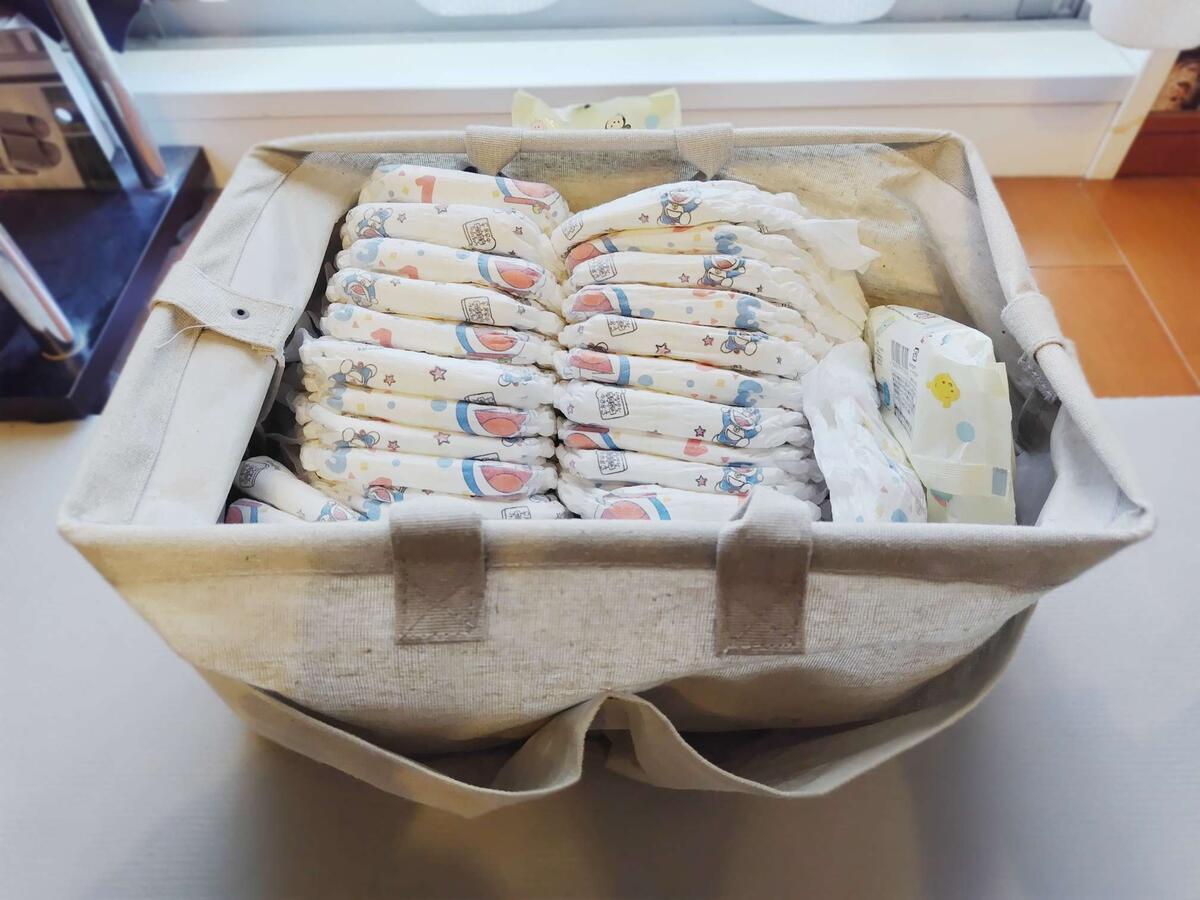 わが家のリアルリビング おむつ収納ダイソー