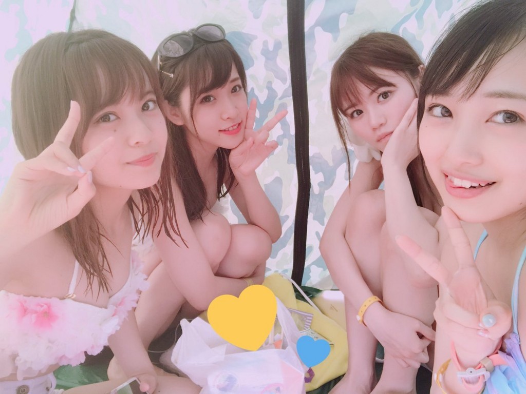 Akb48向井地美音さんらがプライベートで行ったプールでの水着姿を公開 グラビア見聞録