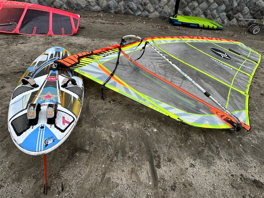 ウィンドサーフィン カーボンボード TABOU ROCKET 125L 245cm