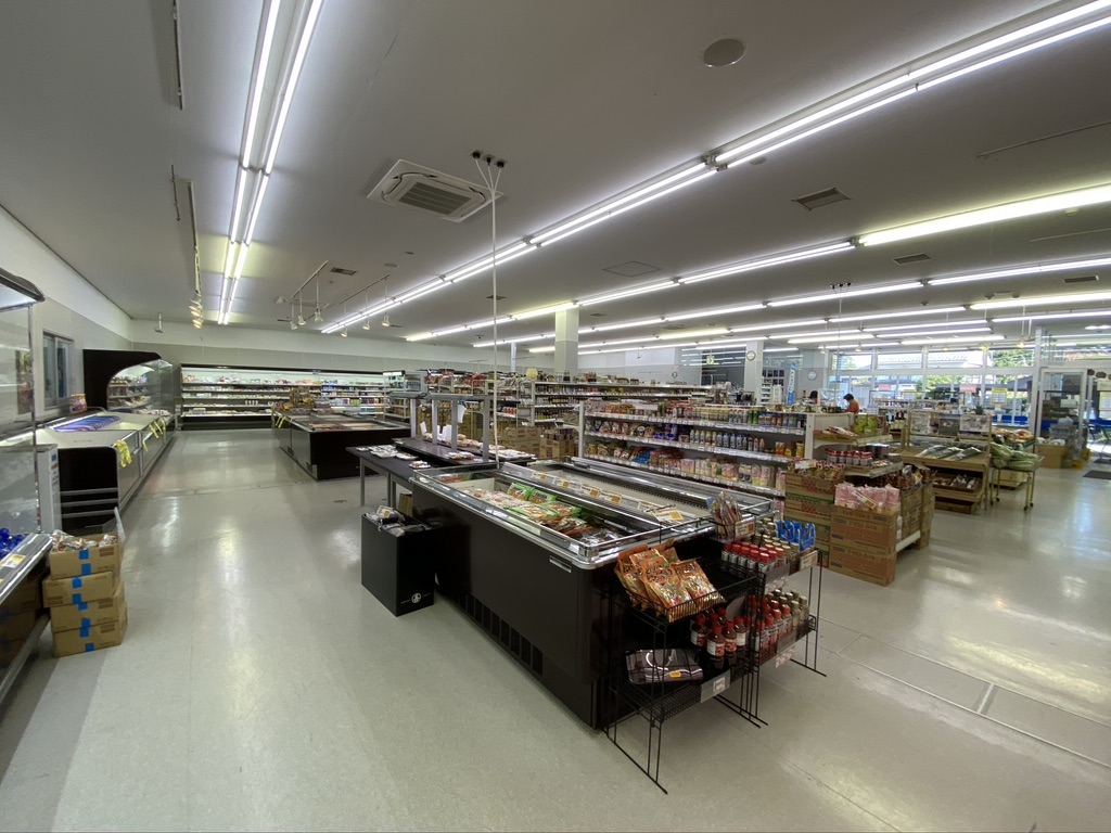 スーパーまつば内全体の様子