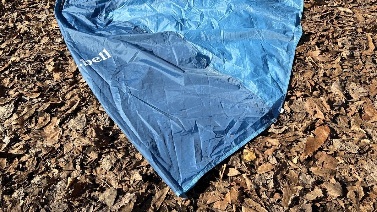 テントの両脇に当たる部分