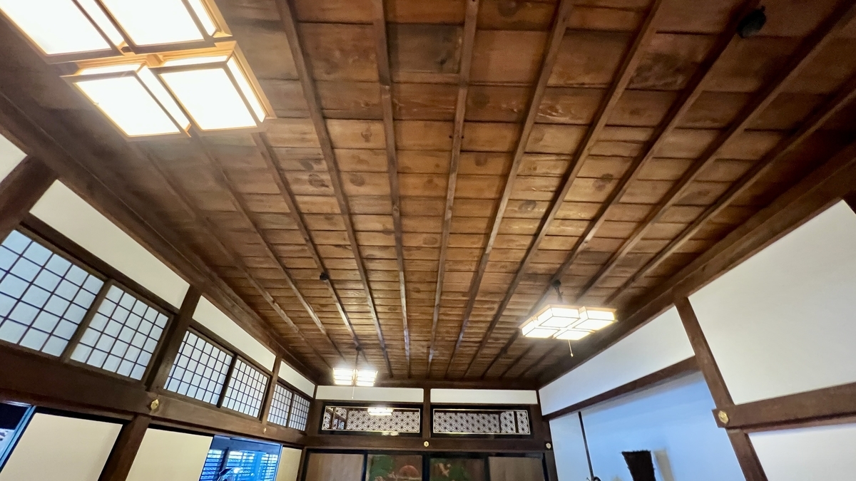 大広間の天井