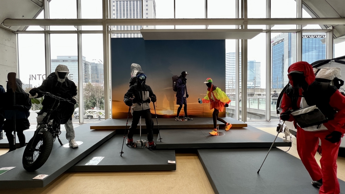 THE NORTH FACE の展示（アパレル）