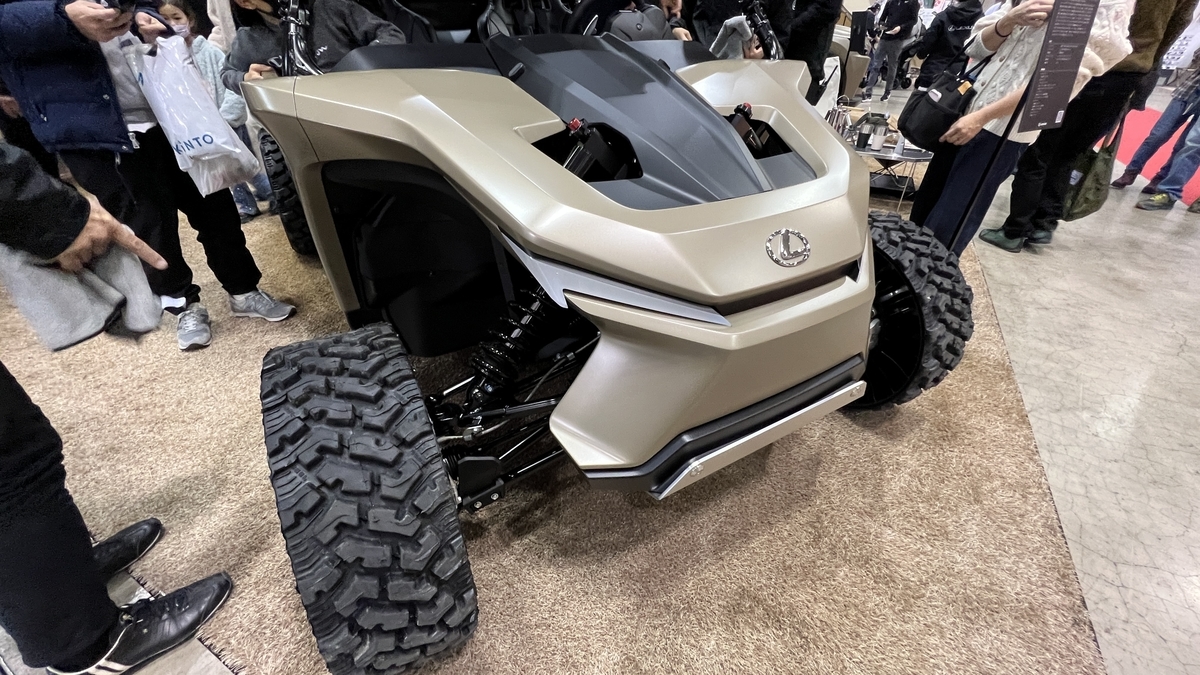 クラウンオフロード仕様車（前面）