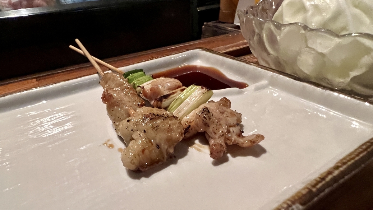 （左）かわ 70 円・（右）ねぎま 110 円